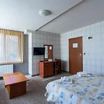 酒店 семеен кристал 3*