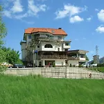 семеен кристал 3*
