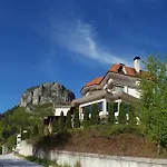 酒店 семеен кристал
