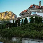 семеен кристал