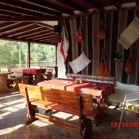 酒店 семеен кристал 3*