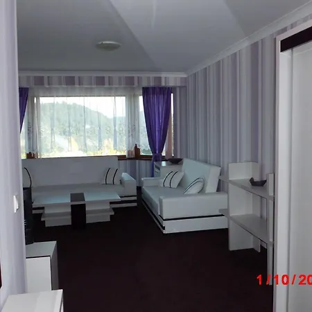 酒店 семеен кристал 3*