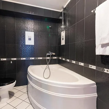 семеен кристал 酒店 3*