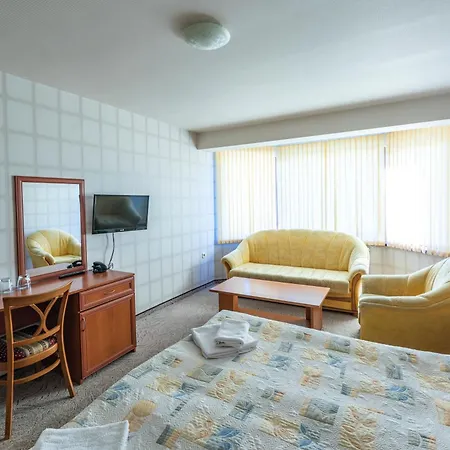 семеен кристал Hotel