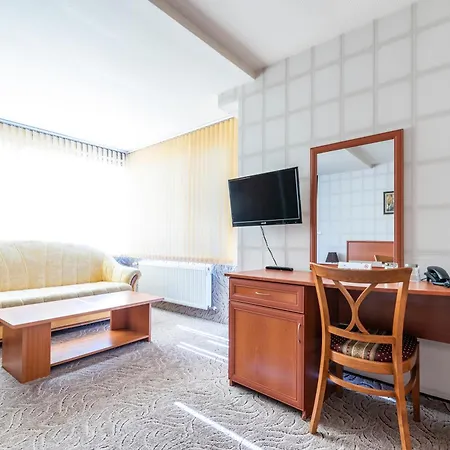 семеен кристал 斯莫梁