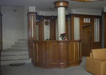 酒店 семеен кристал 3*