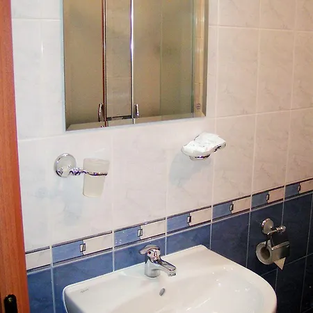 семеен кристал