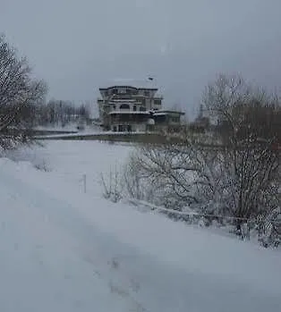 Hotel семеен кристал