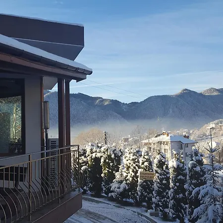 酒店 семеен кристал 3*