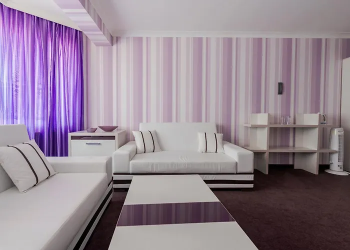 семеен кристал Hotel 3*