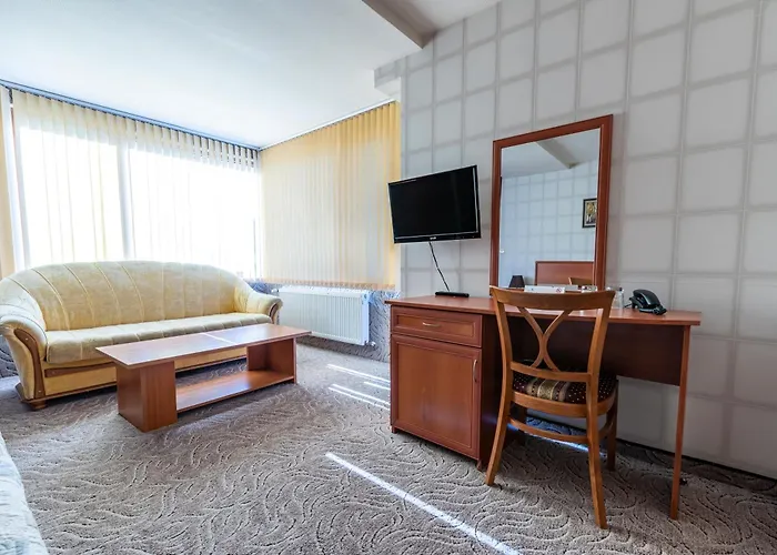 семеен кристал Hotel 3*
