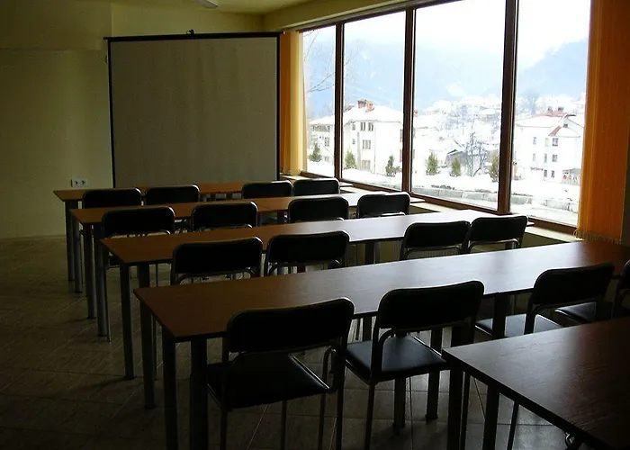 Hotel семеен кристал