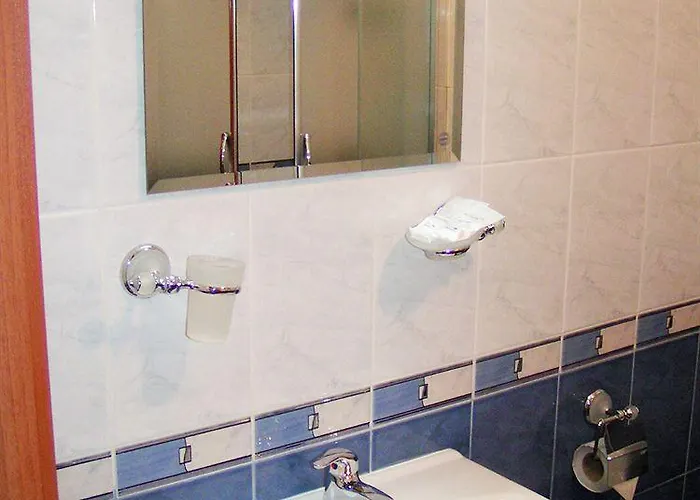 семеен кристал